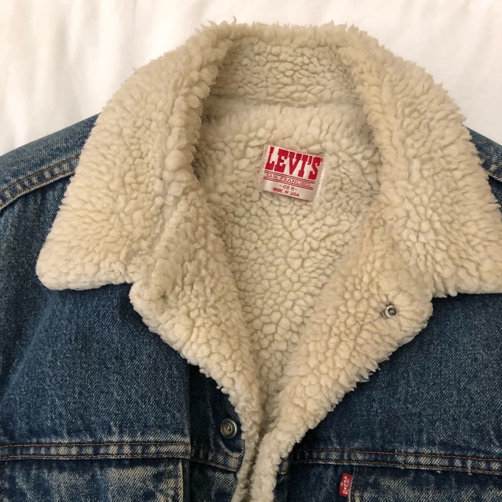 Vintage Levi’s Denim Sherpa fur lined jacket VNTG
